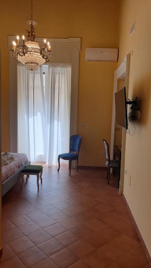 Bed and Breakfast Dimora Del Campo Charming House Salerno Pokój zdjęcie